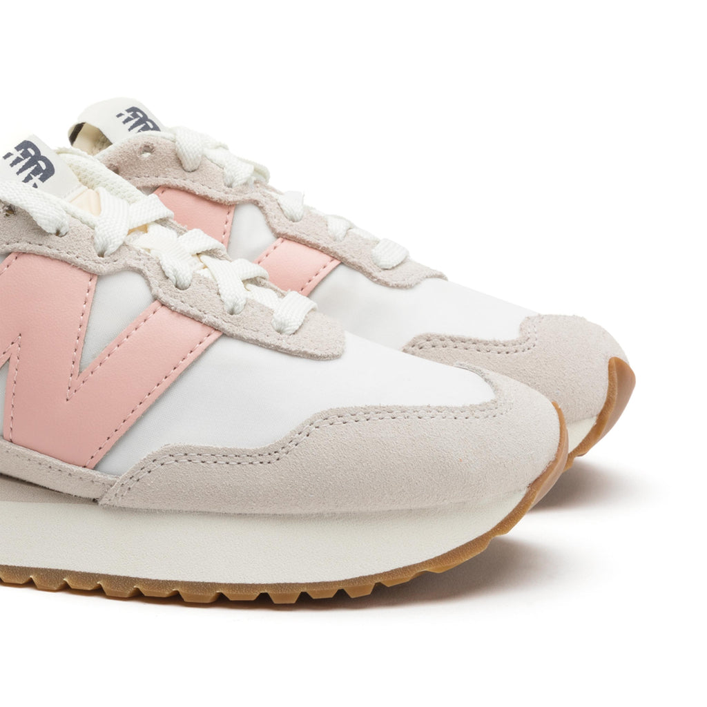 Deportiva beige/rosa con cordón WS237GA de New Balance - WS237GA-202-6.jpg