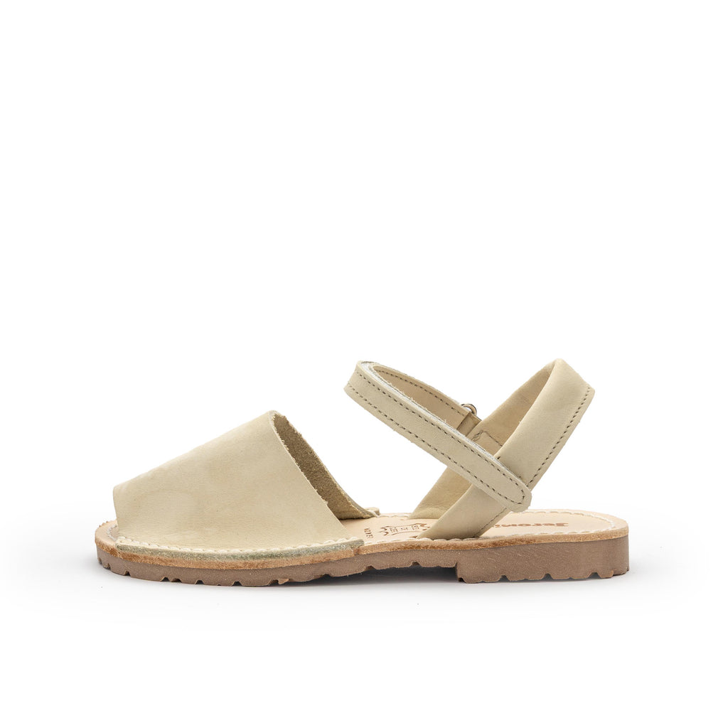 Menorquina plana nobuk beige oscuro con velcro 1041 Jeromín - 1041-122-1.jpg