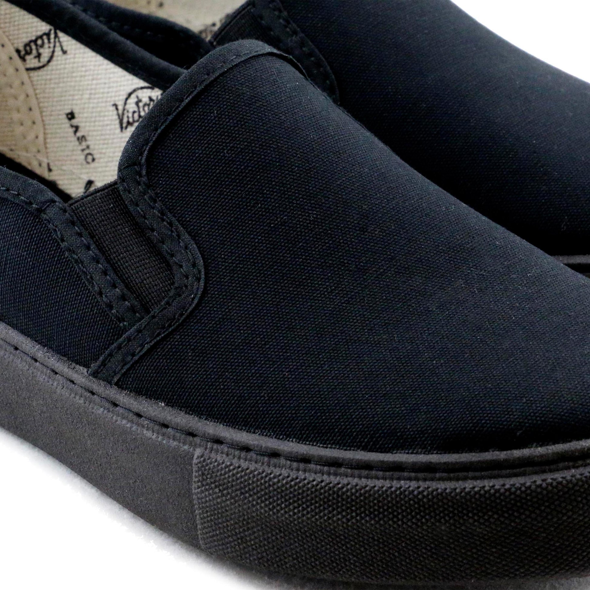 Zapatilla negro con elástico 25015 de Victoria - 25015-20-5.jpg
