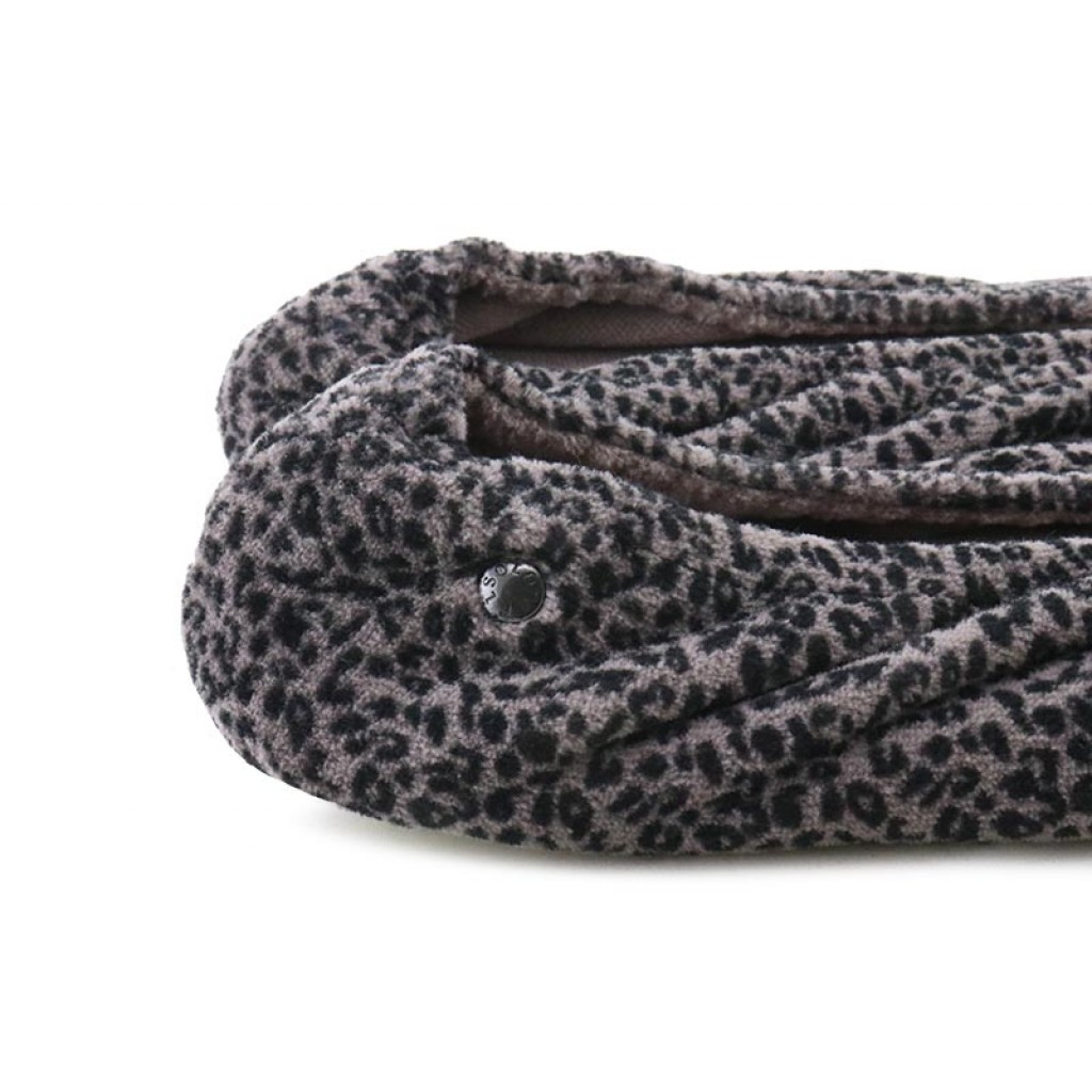 Zapatilla terciopelo leopardo negro para casa Isotoner