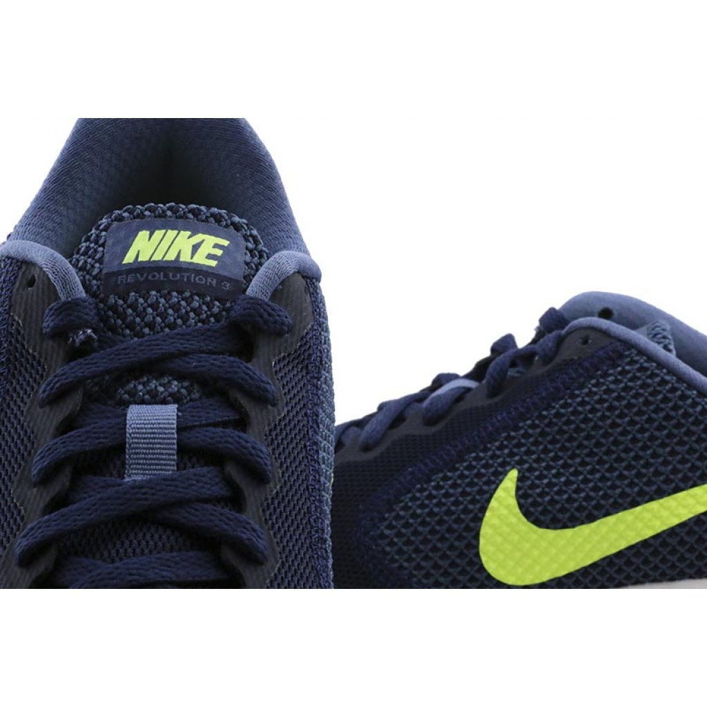 Deportiva azul con símbolo verde con cordón Nike Revolution