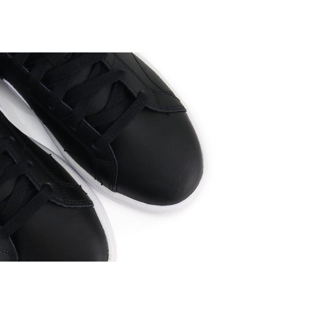 Bota deportiva con cordón en piel negra Nike Court Royale 2 Mid