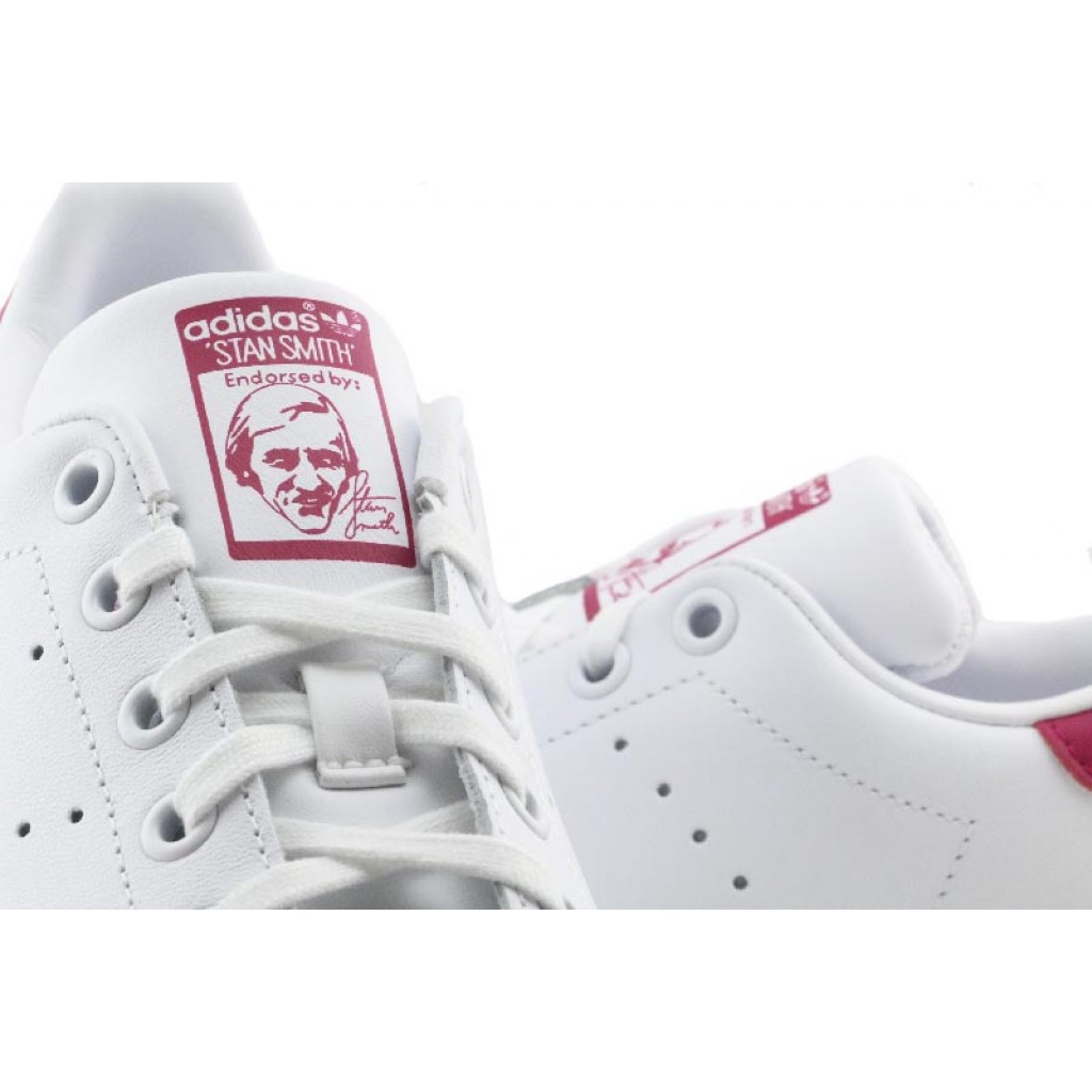 Zapatilla blanca Stan Smith con cordón y logo rosa Adidas