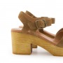 Sandalia con tacón de madera en serraje cuero BREACERO de Pepa&Cris