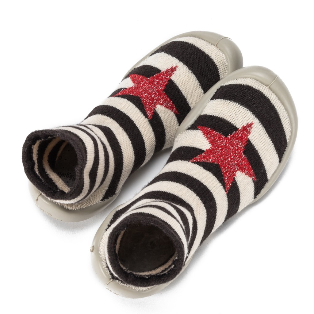 Zapatilla para casa calcetín con estrella y rayas en blanco/negro Collegien