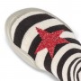 Zapatilla para casa calcetín con estrella y rayas en blanco/negro Collegien