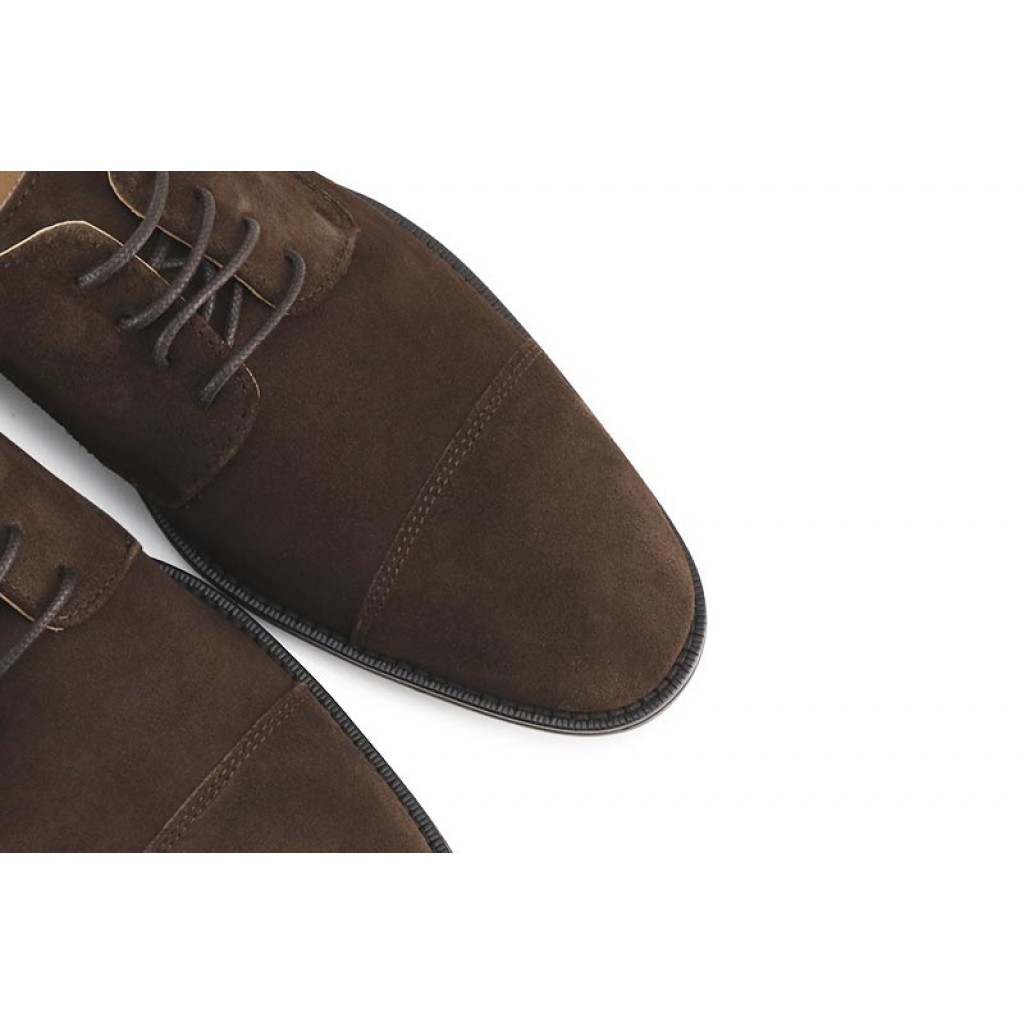 Zapato serraje marrón con costura en la puntera y cordón Ric.Bel 121099