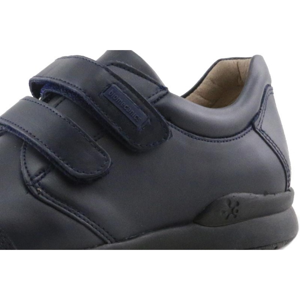Zapato colegial piel azul con velcro Biomecanics