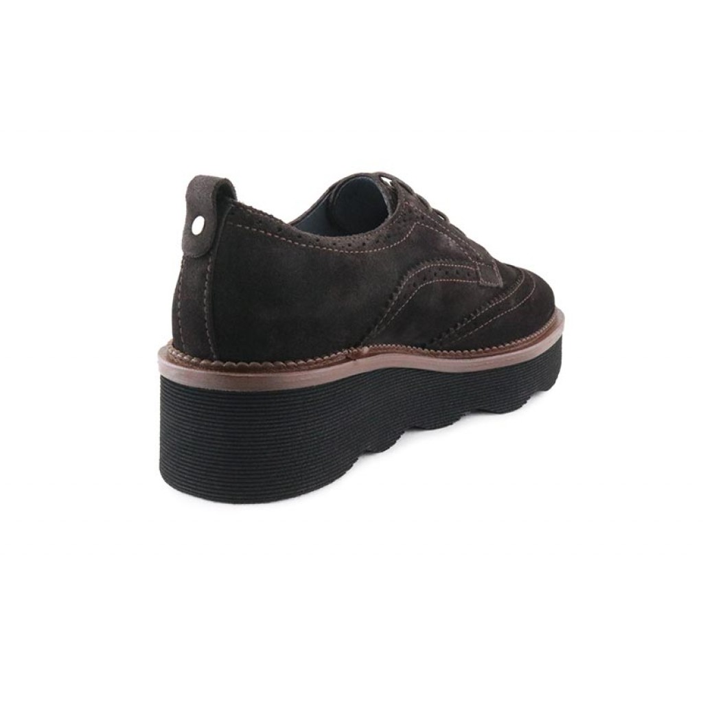 Zapato picado ante marrón con plataforma ondulada Jeromin 