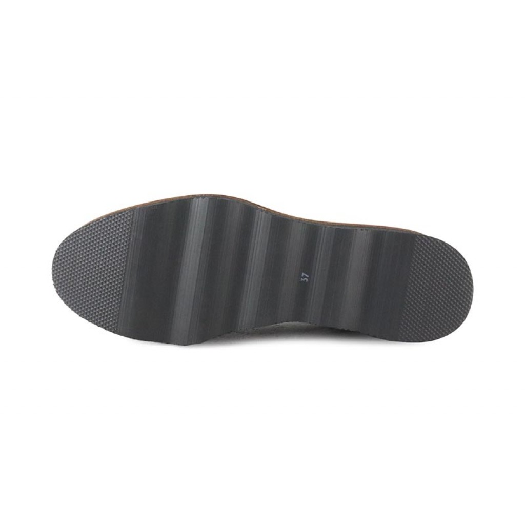 Zapato picado ante negro con plataforma ondulada Jeromin 