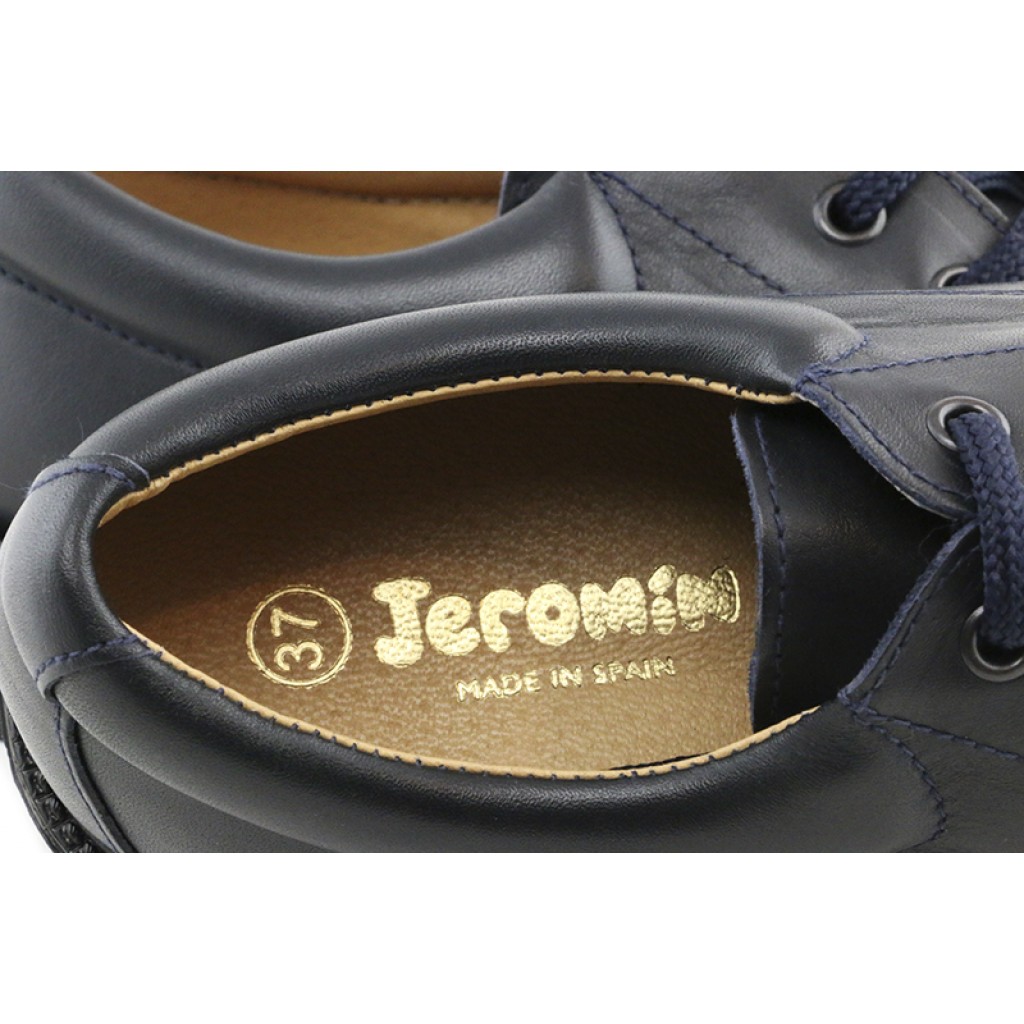 Zapato en piel azul colegial con cordón Jeromín 